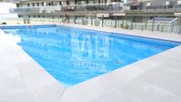 Piscina de Pis en venda en Badalona amb Aire condicionat, Calefacció i Parquet