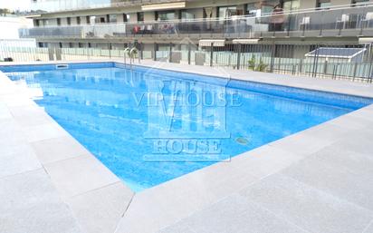 Piscina de Pis en venda en Badalona amb Aire condicionat, Calefacció i Parquet