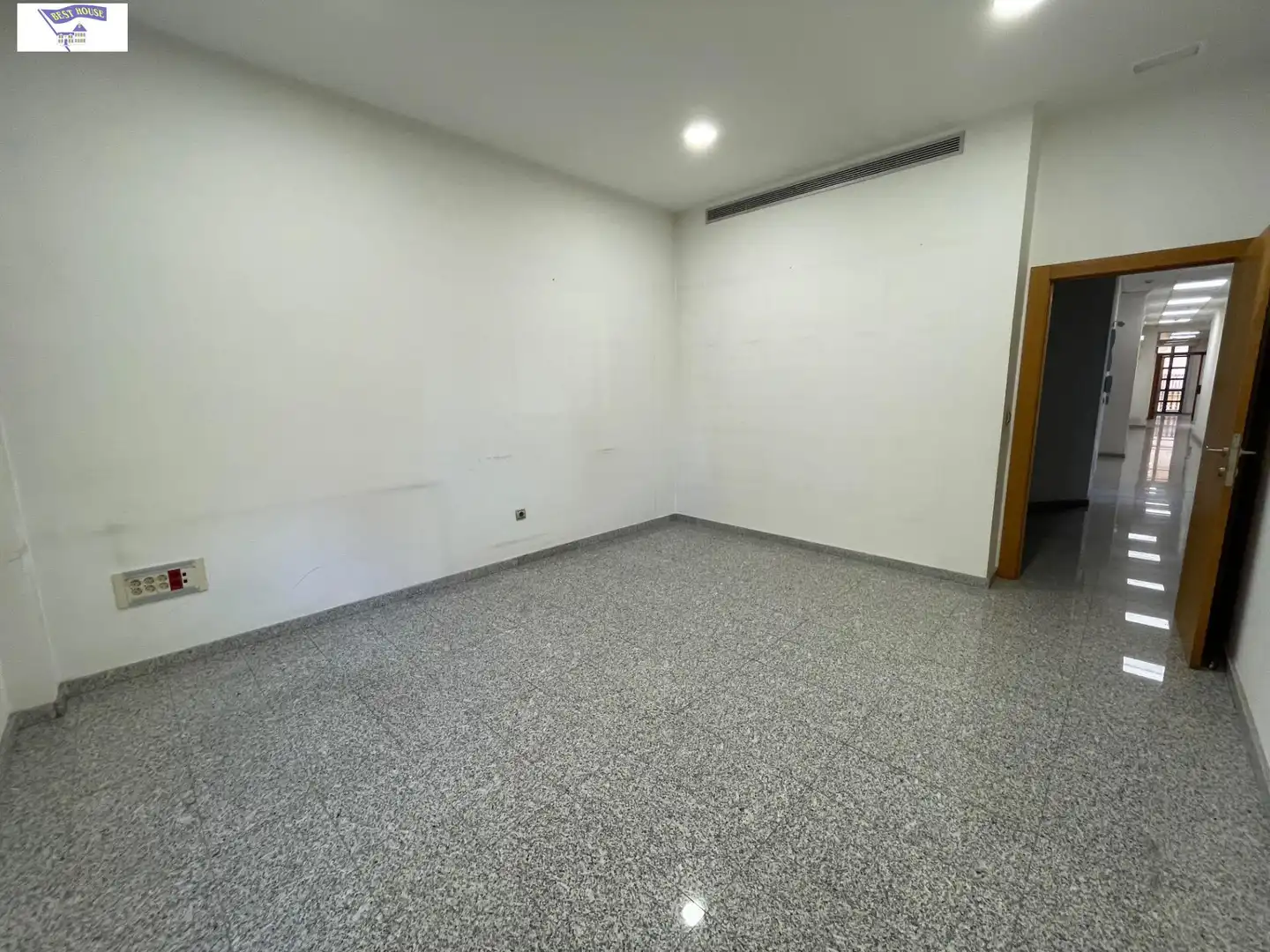 Bureau avec ascenseur à louer à Centro, imagen 9