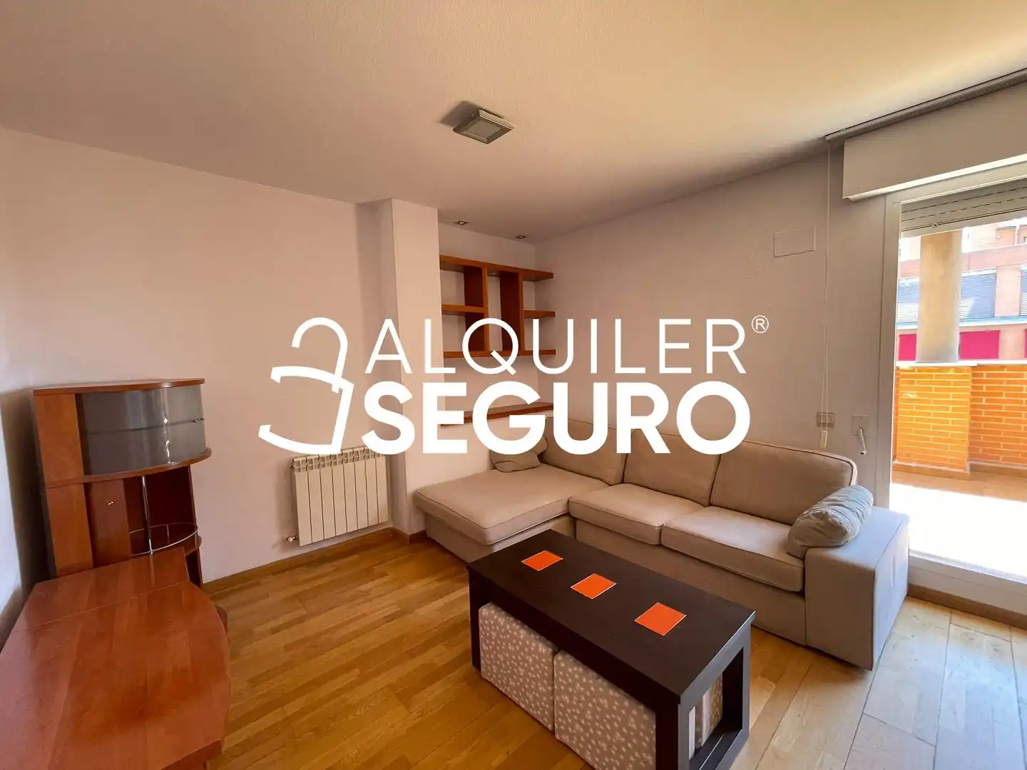 Sala d'estar de Àtic de lloguer en Madrid amb Calefacció, Terrassa i Piscina