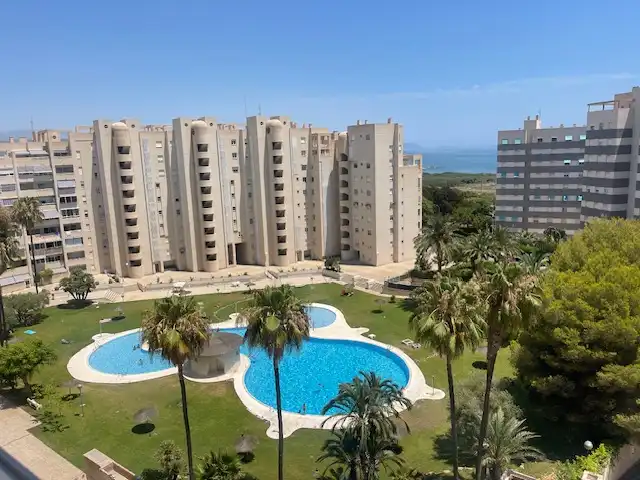 Außenansicht von Wohnungen zur Miete in El Campello mit Klimaanlage, Heizung und Möbliert