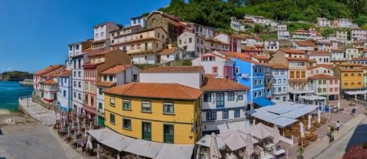 Vista exterior de Piso en venta en Cudillero con Horno