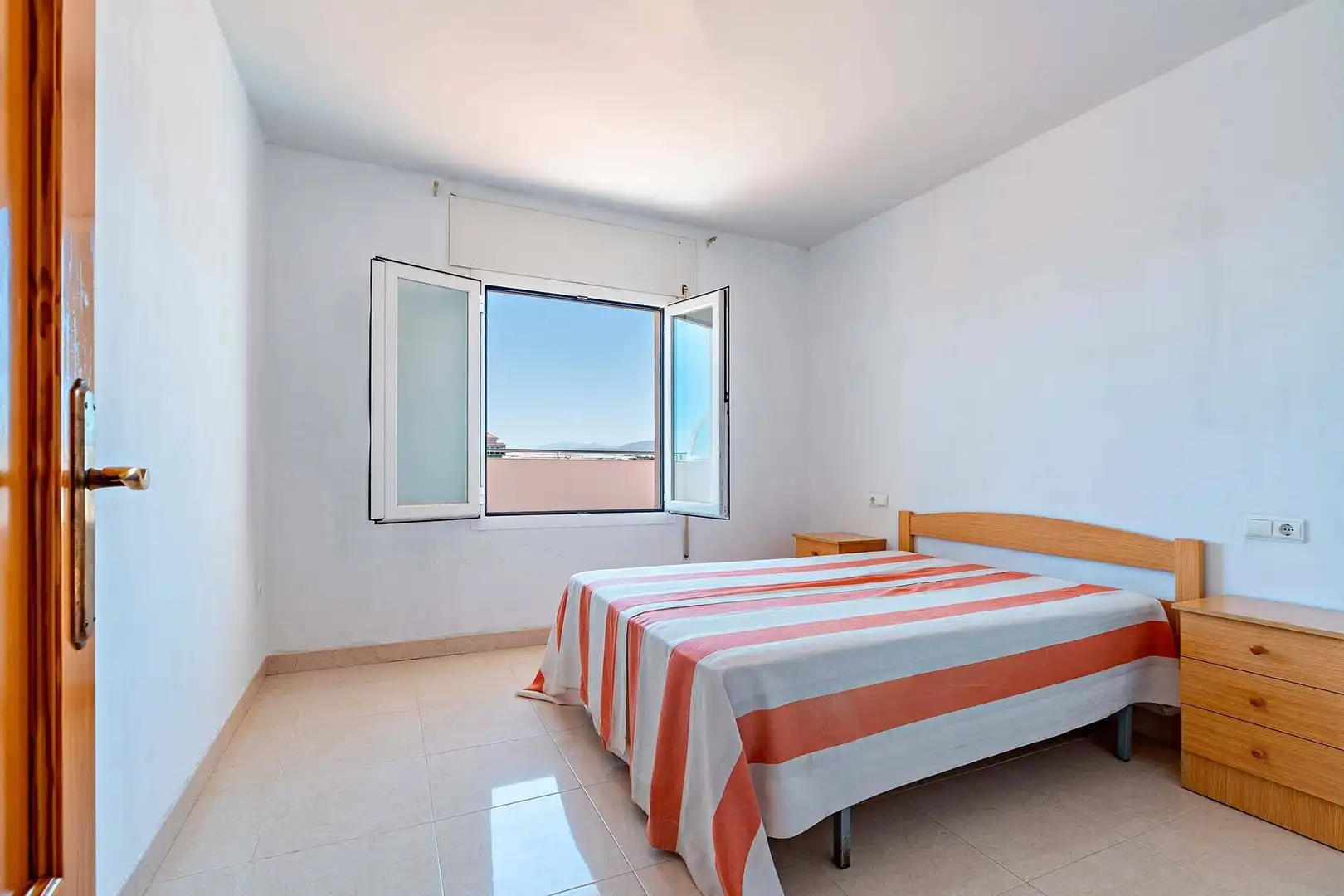 Dormitori de Àtic en venda en El Ejido amb Terrassa i Piscina comunitària