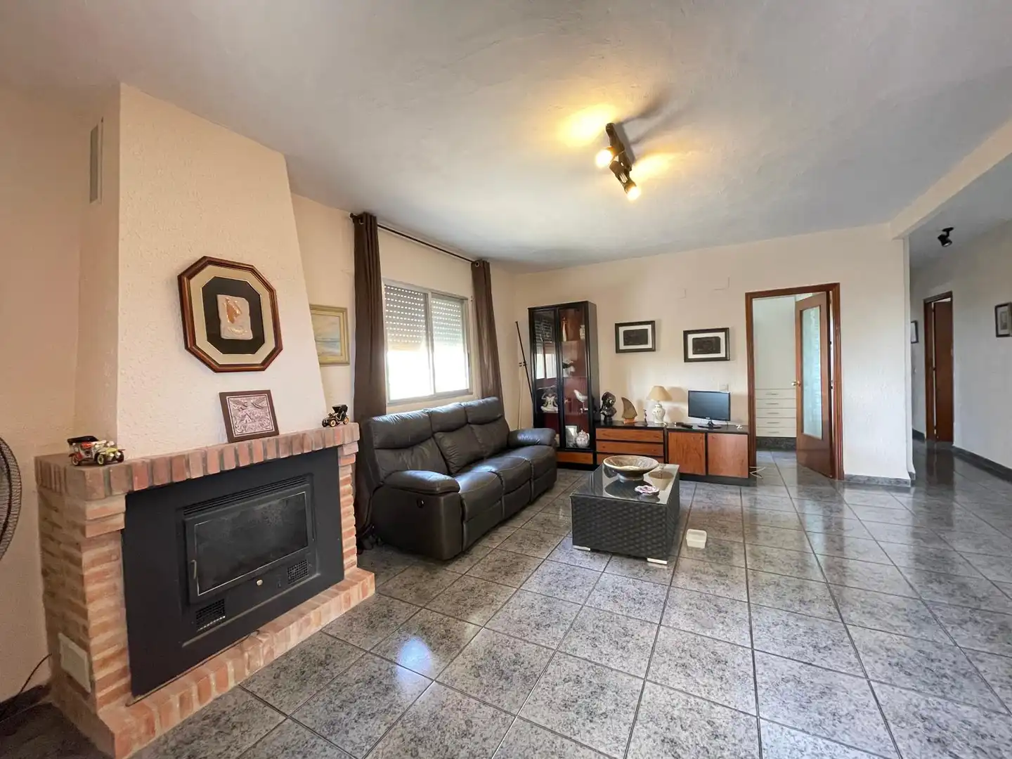 Detached house with pool for sale in Montserrat, imagen 3