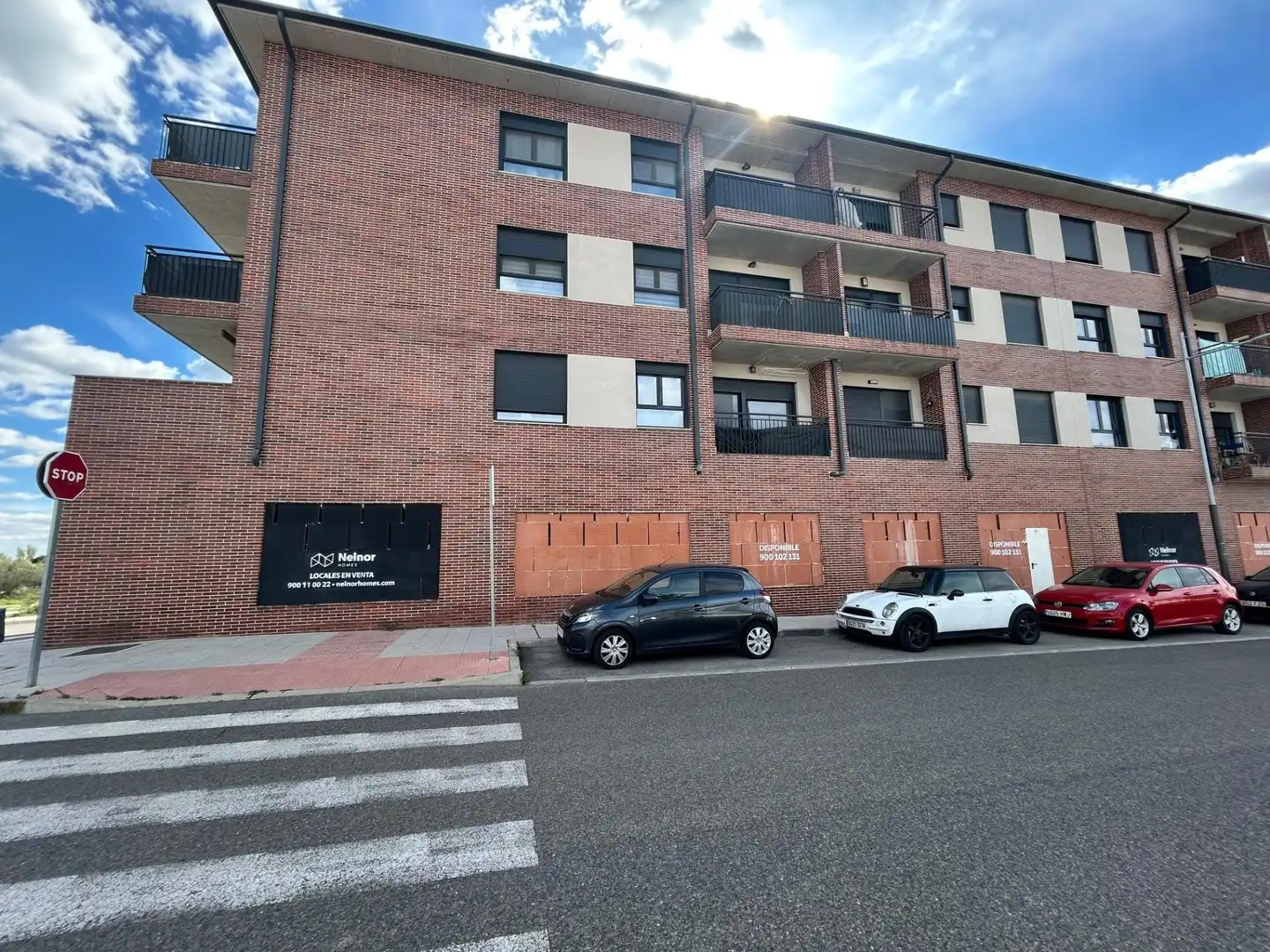 Vista exterior de Local en venta en Torrejón de Velasco