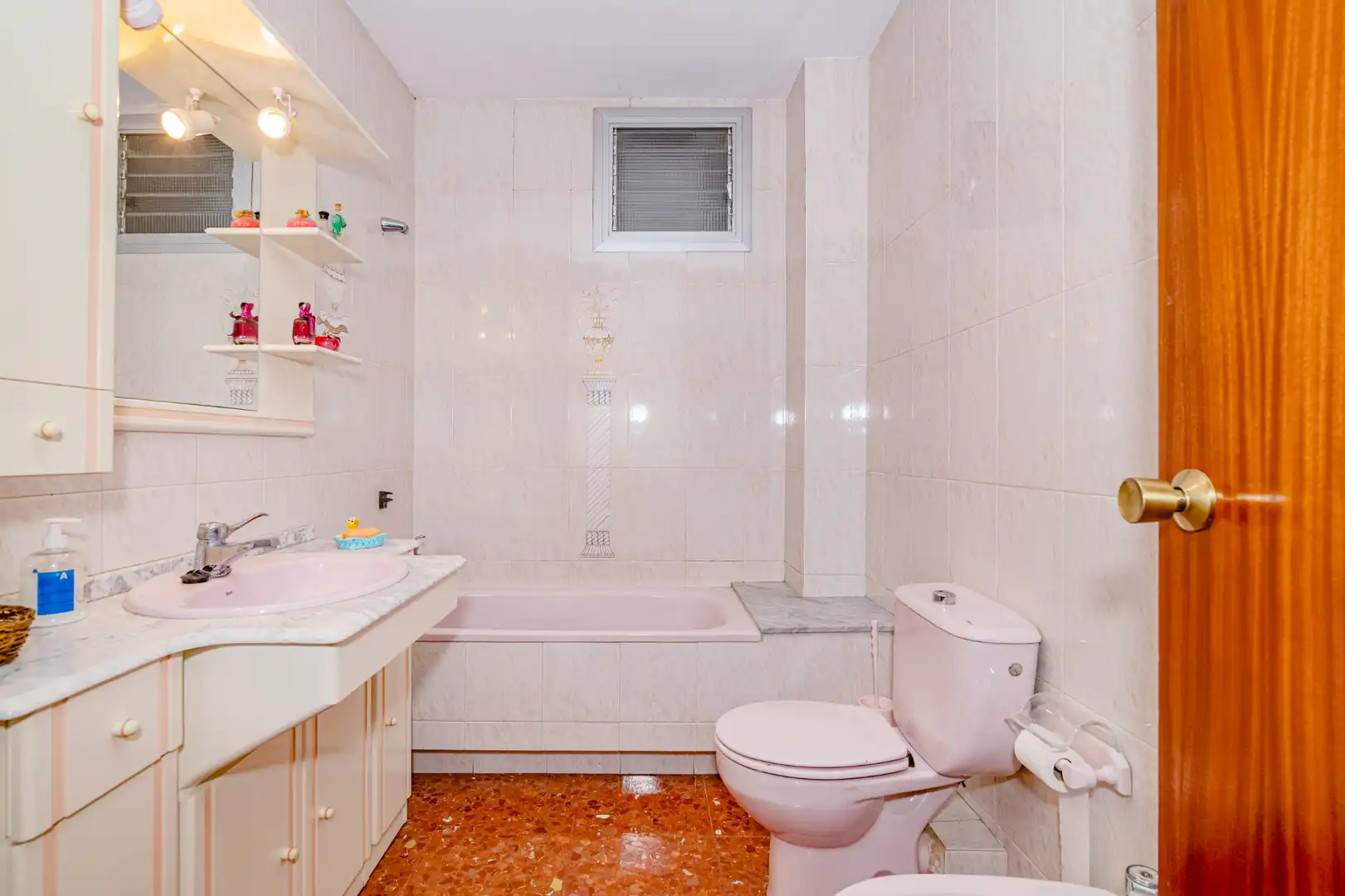 Bathroom of Houses for sale in Alfacar  with Terrace and Balcony
