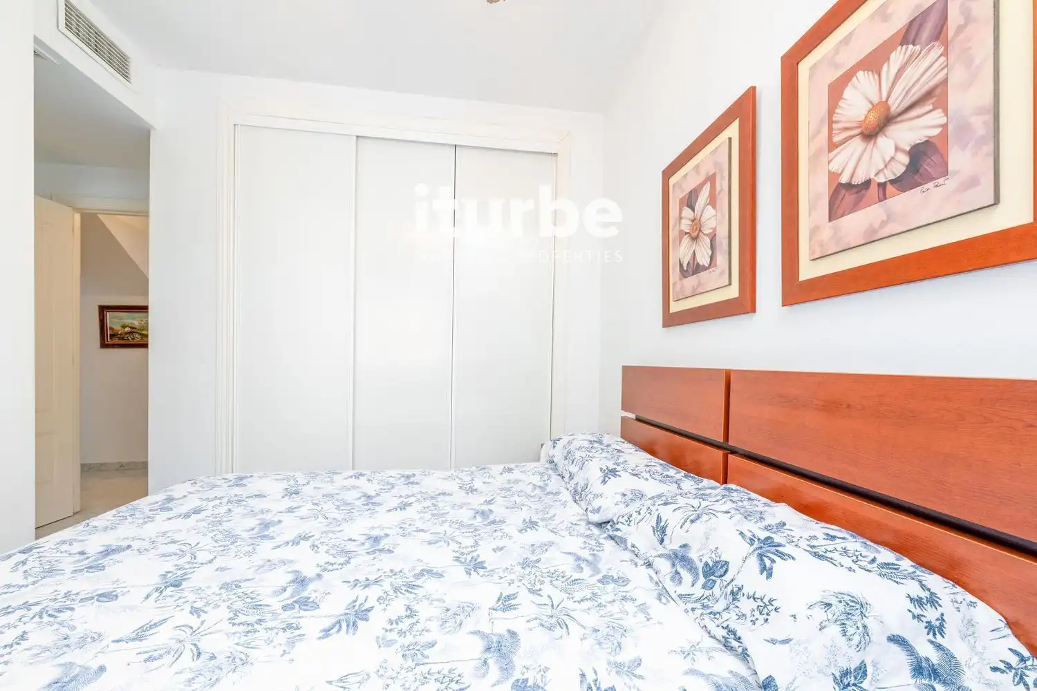 Schlafzimmer von Maisonette zum Verkauf in Marbella mit Klimaanlage, Terrasse und Abstellraum