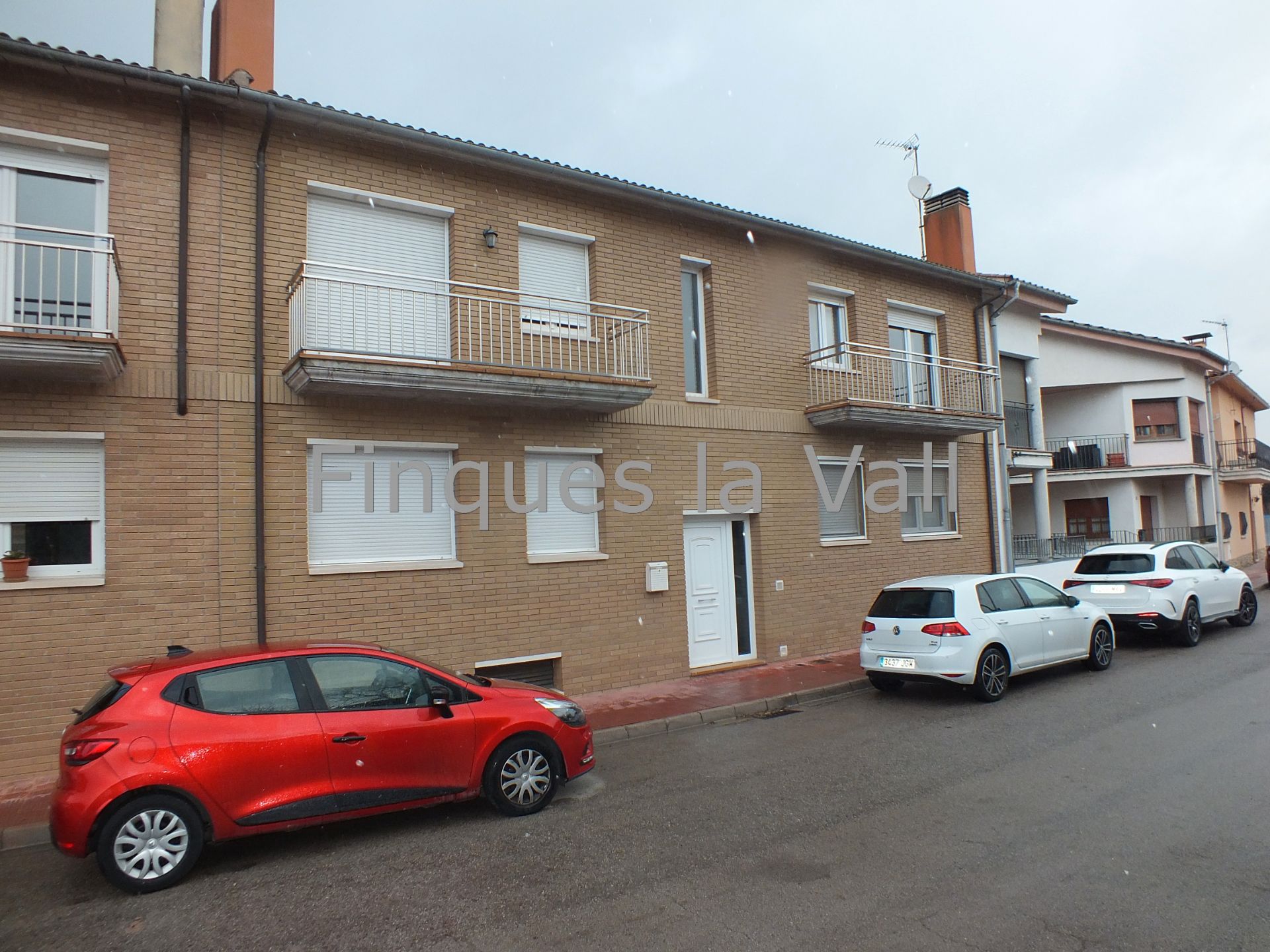 Vista exterior de Pis de lloguer en Seva amb Calefacció, Forn i Balcó