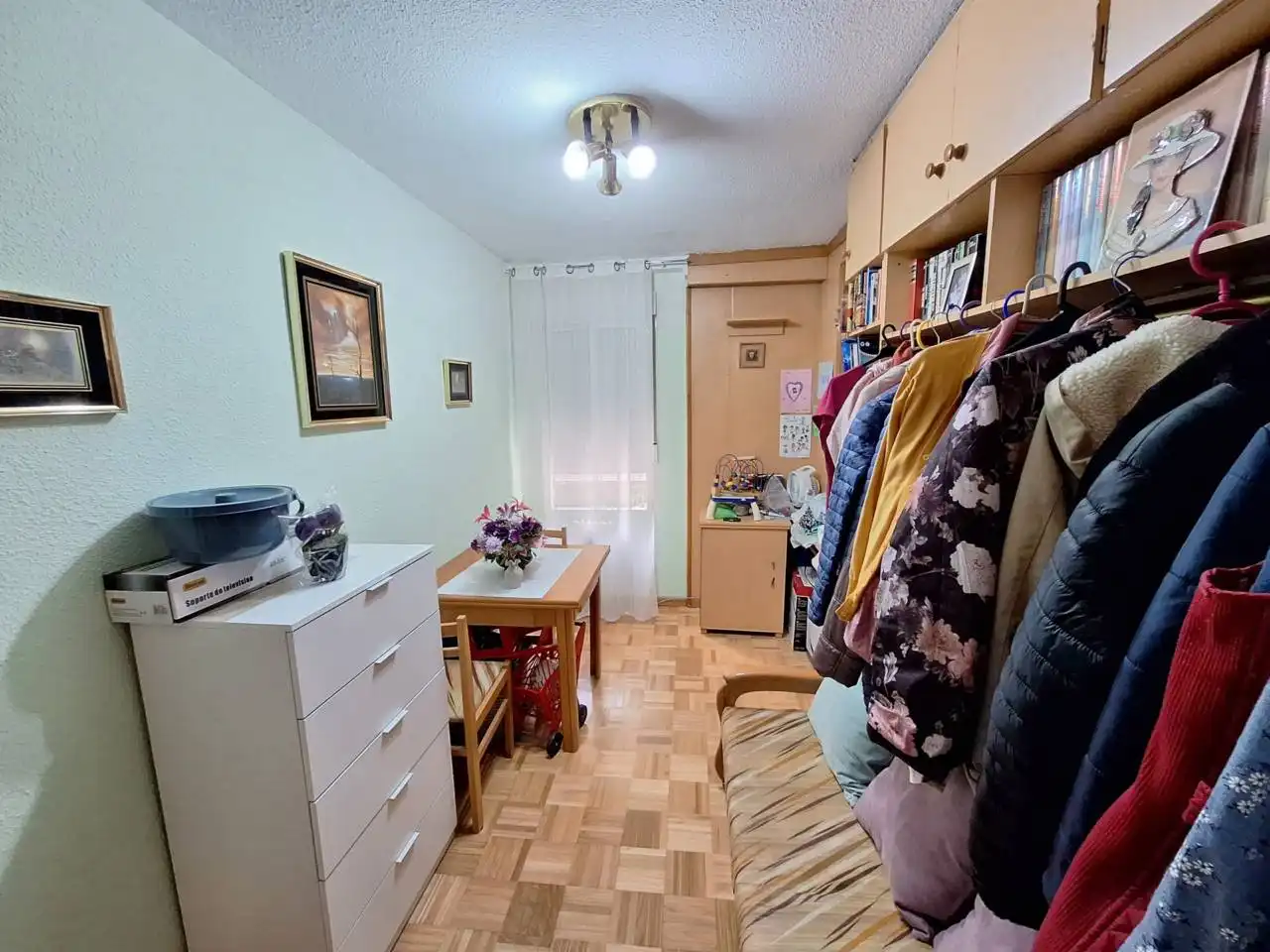 Bedroom of Flat for sale in Fuenlabrada  with Air Conditioner, Heating and Parquet flooring