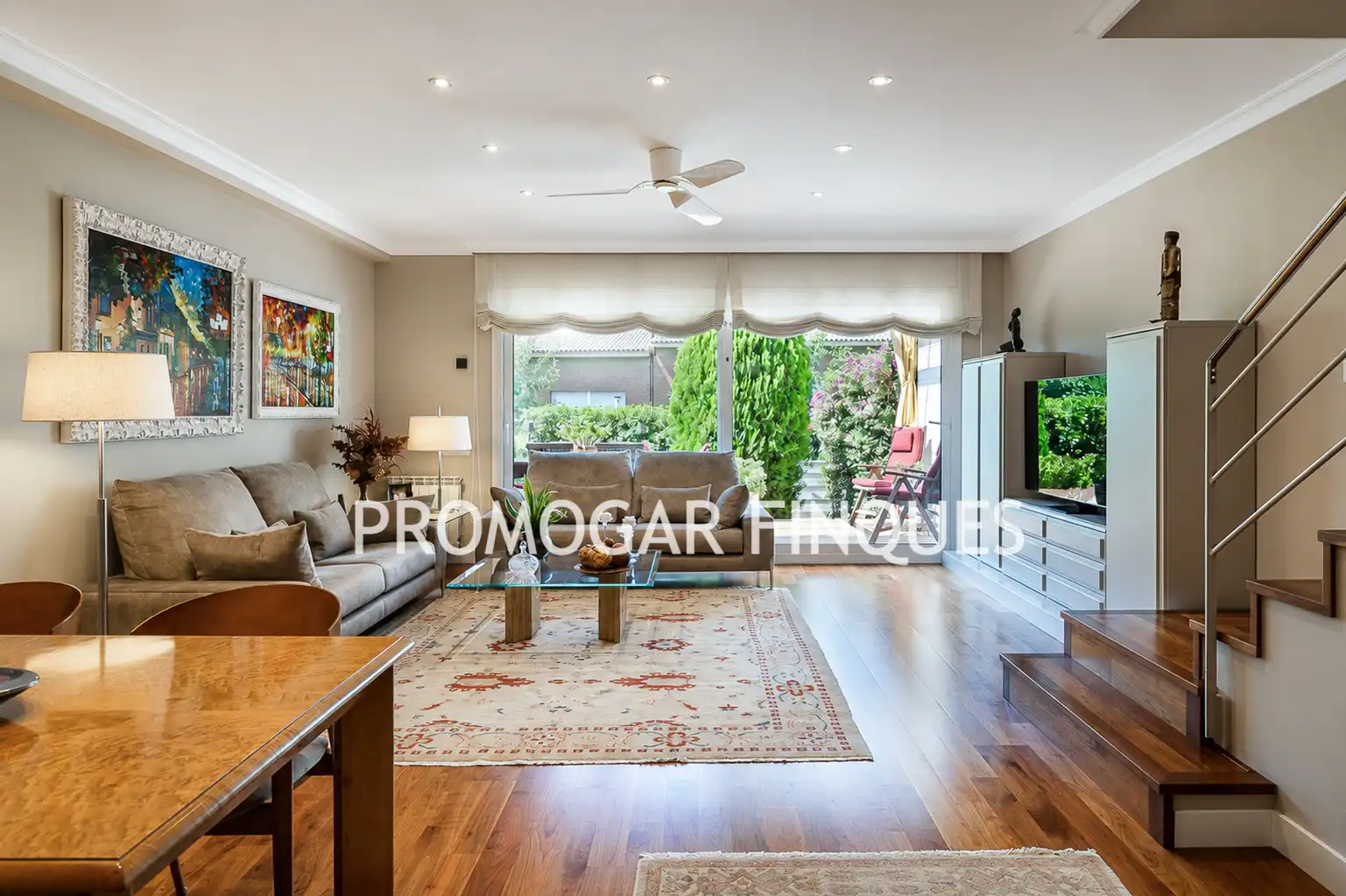 Wohnzimmer von Maisonette zum Verkauf in Sant Feliu de Llobregat mit Klimaanlage, Heizung und Privatgarten