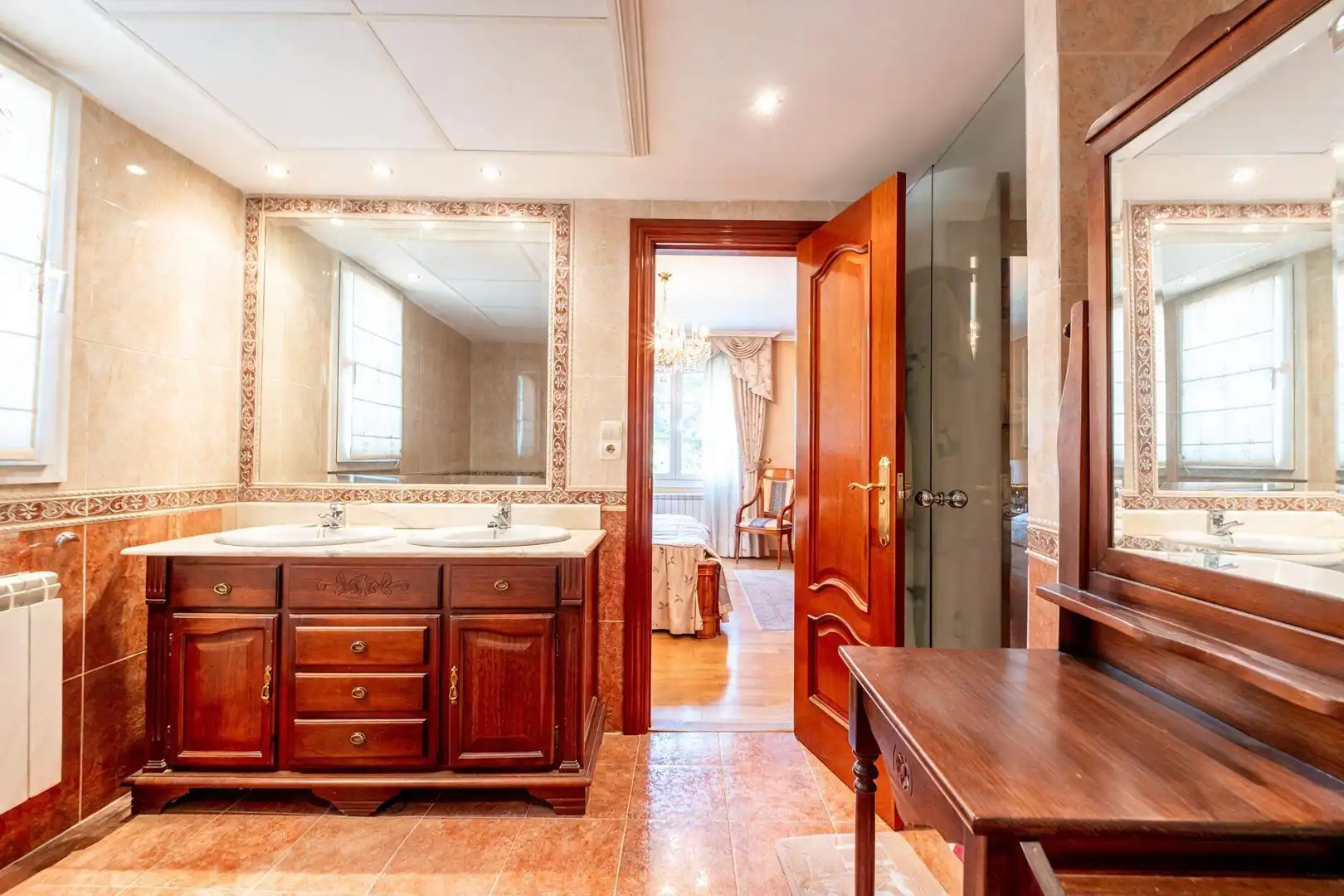 Bany de Casa o xalet en venda en Zaragoza amb Jardí privat, Terrassa i Traster