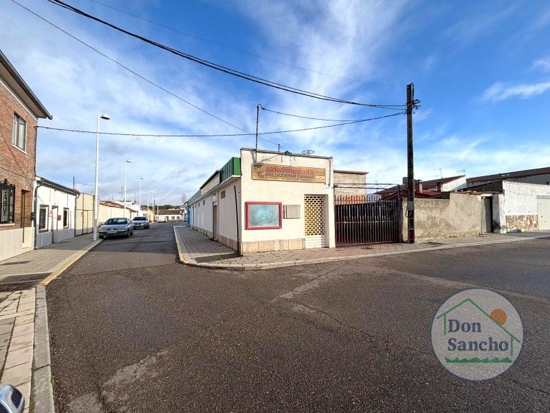 Außenansicht von Geschaftsraum zum verkauf in Aldeamayor de San Martín