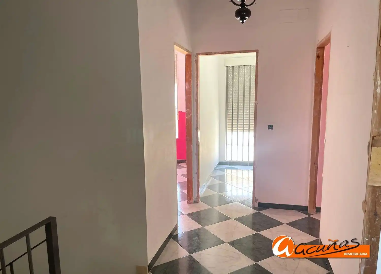 Casa adosada en venta en Gilena con Terraza y Trastero