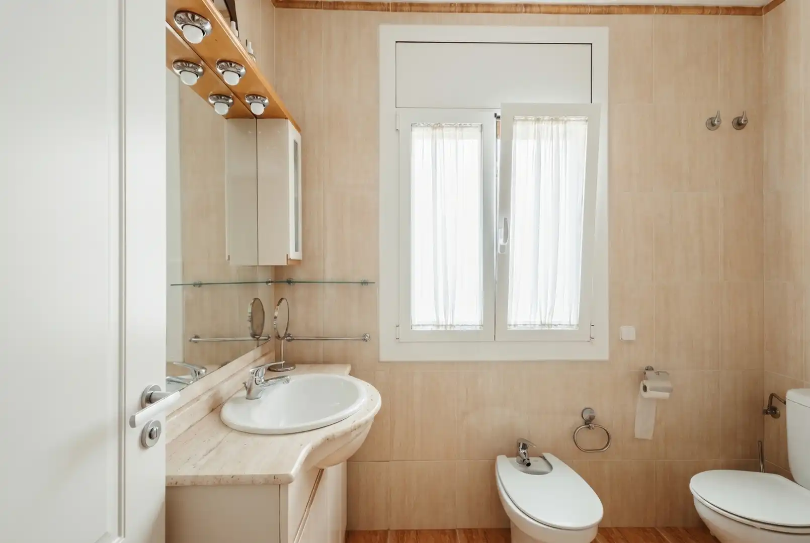 Baño de Piso en venta en Sitges con Aire acondicionado, Calefacción y Parquet