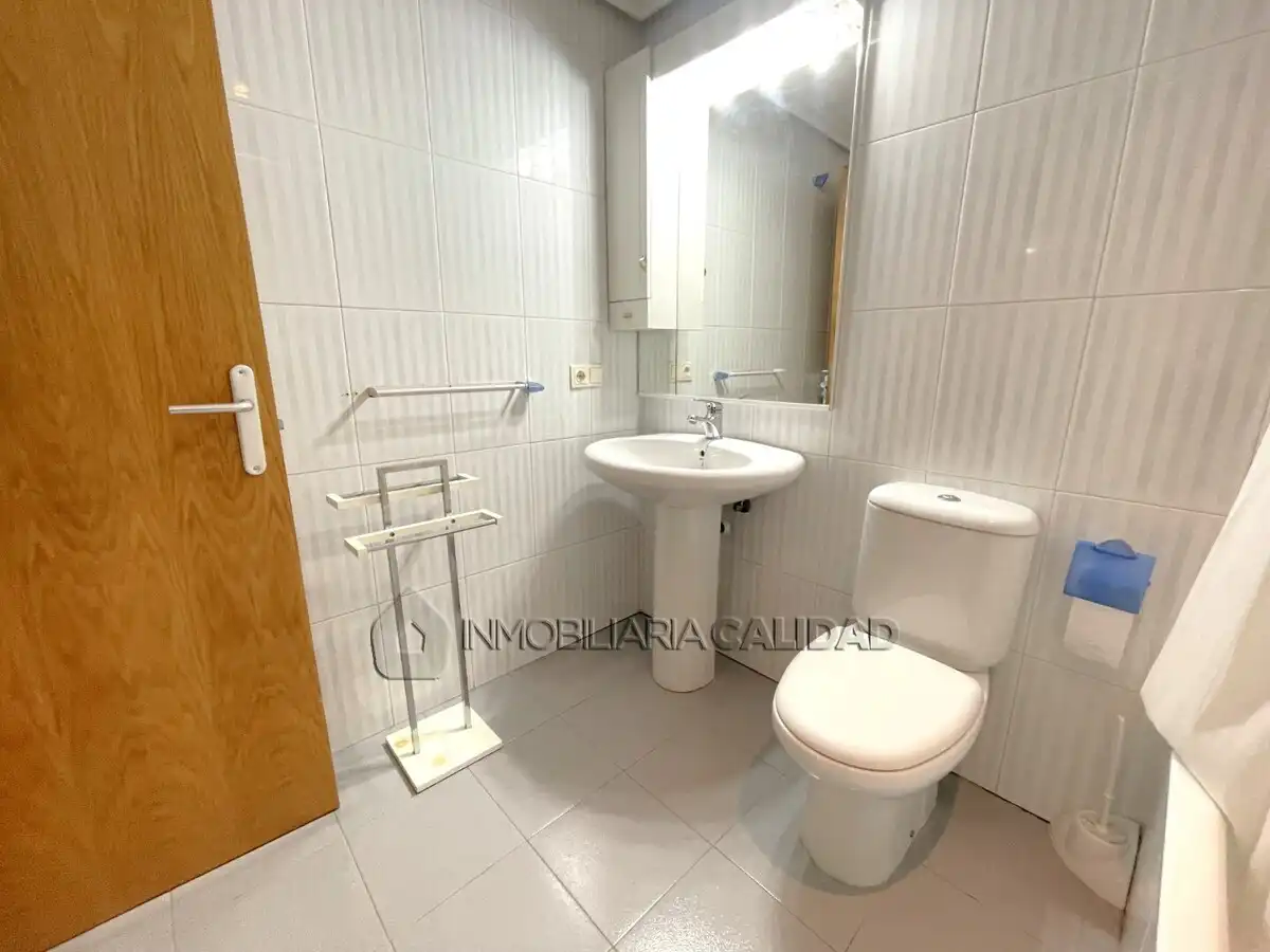 Bathroom of Flat for rent in Burgos  with Heating and Furnished