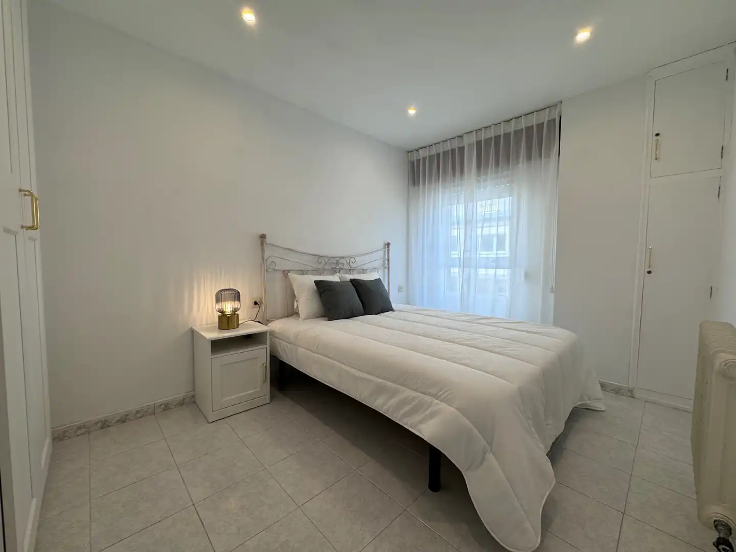 Habitación de Piso de alquiler en Ferrol con Amueblado