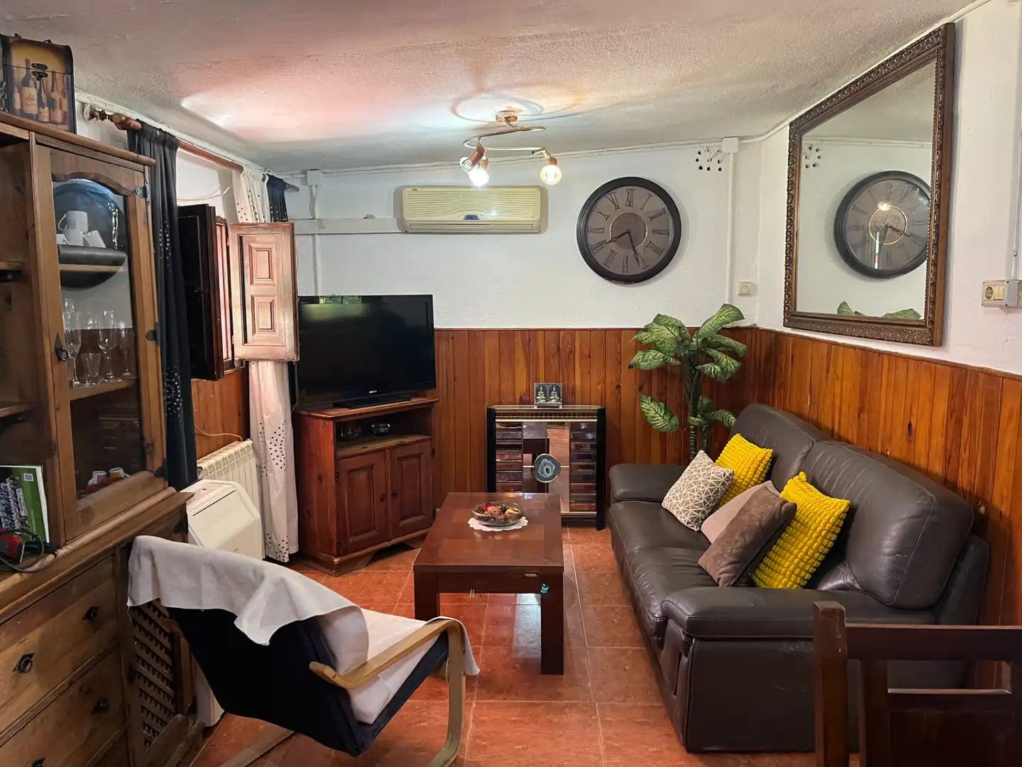Sala de estar de Finca rústica en venta en El Burgo de Ebro con Aire acondicionado, Calefacción y Jardín privado