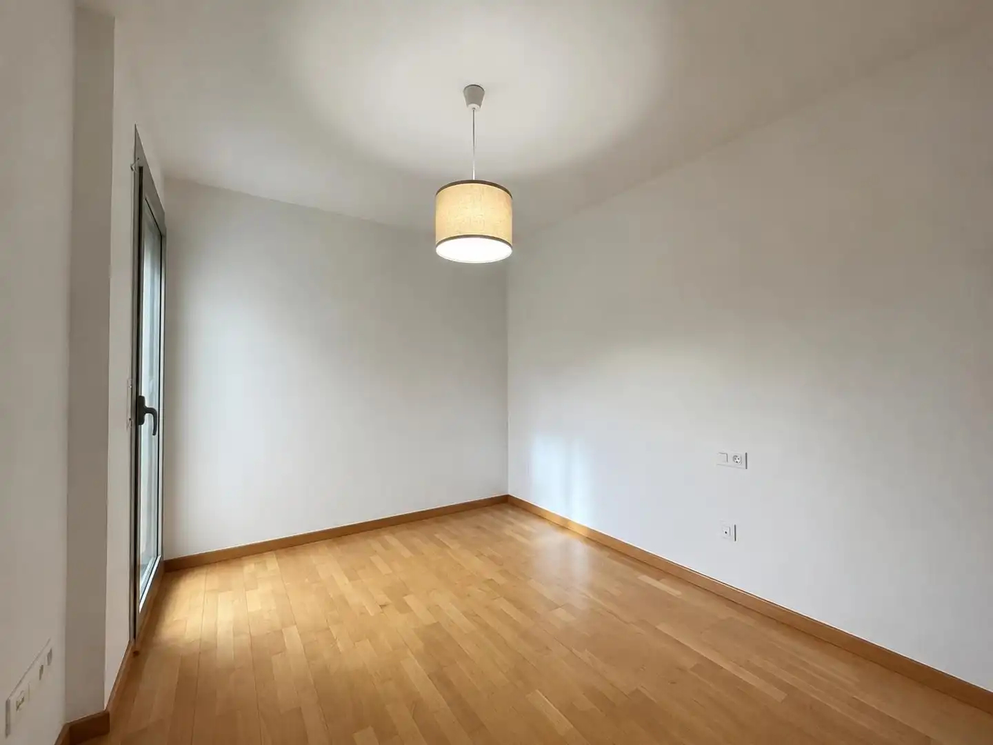 Habitación de Piso en venta en Montornès del Vallès con Aire acondicionado, Calefacción y Terraza