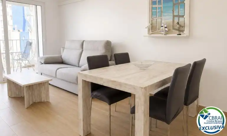 Apartament amb ascensor en venda a Carrer Muga-Delta, imagen 3
