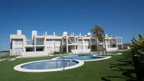 Vista exterior de Casa adosada en venda en Cartagena amb Jardí privat, Terrassa i Piscina comunitària