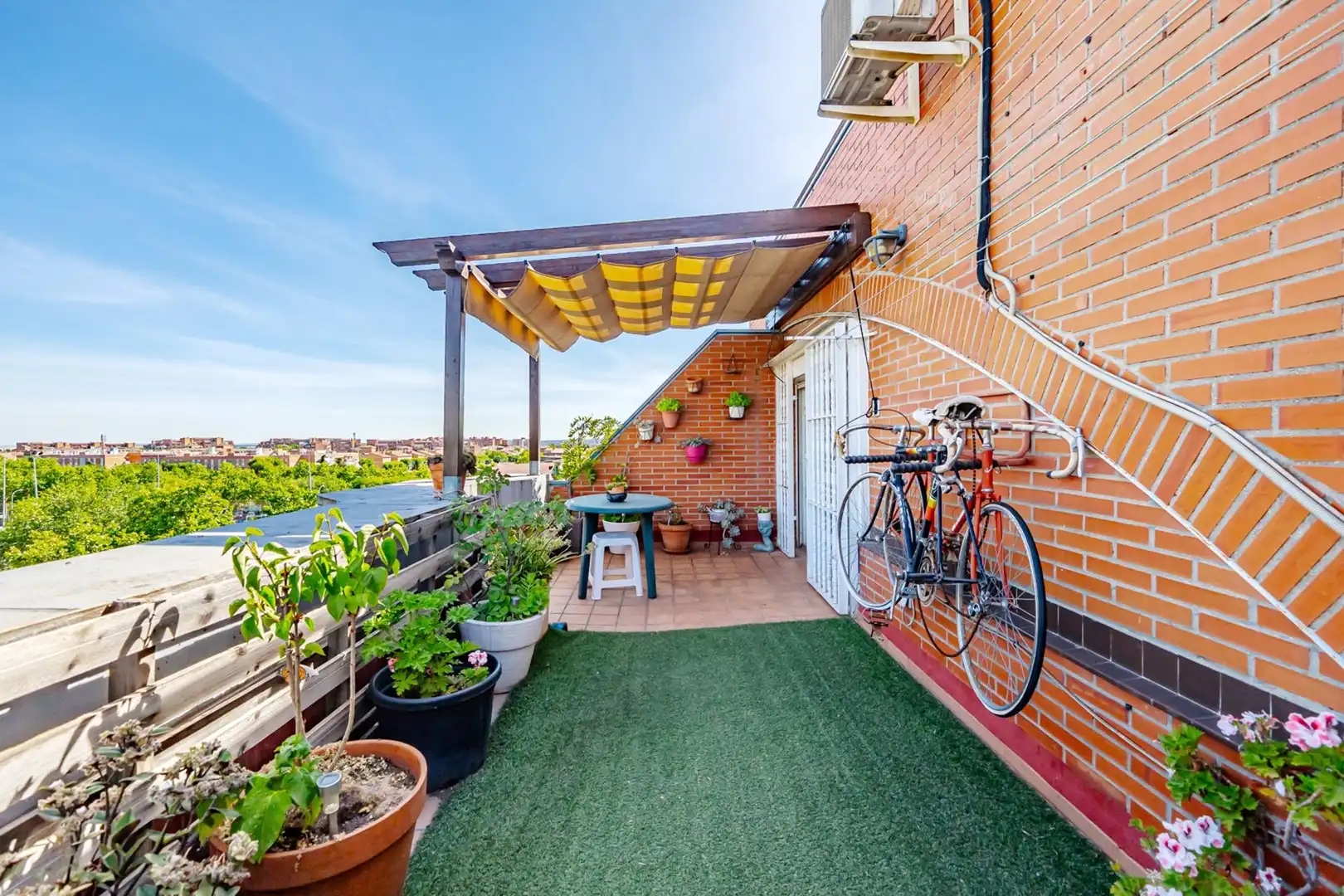 Terraza de Ático en venta en Madrid con Aire acondicionado, Calefacción y Terraza