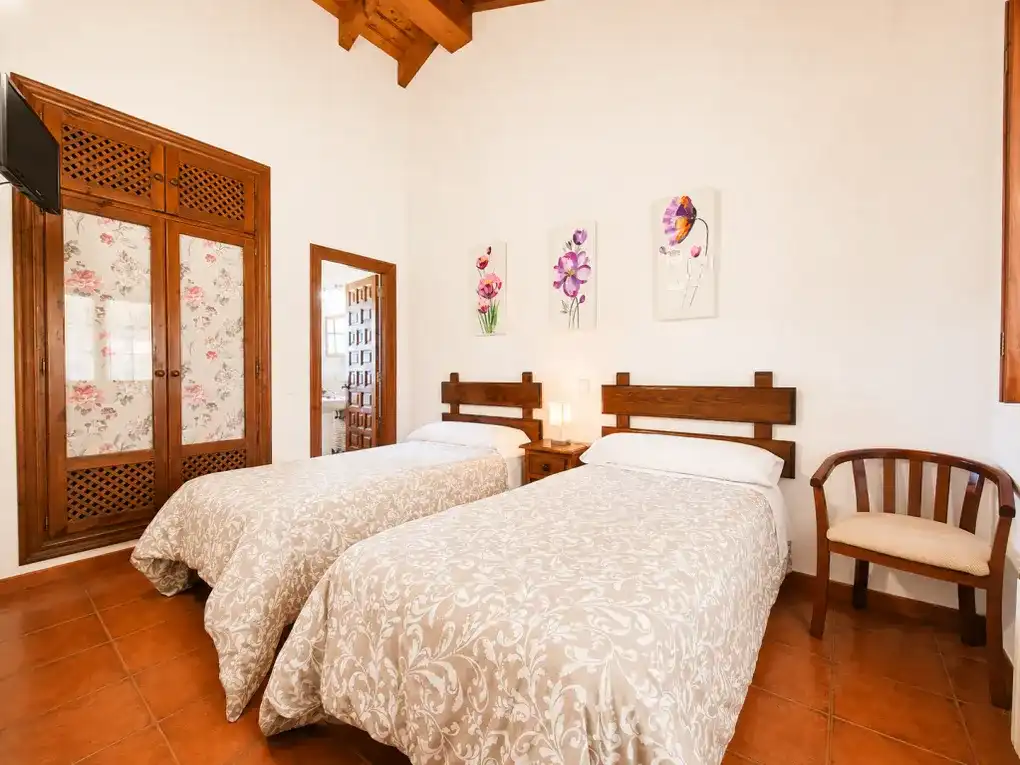 Dormitori de Casa o xalet en venda en Llanes amb Calefacció, Jardí privat i Terrassa