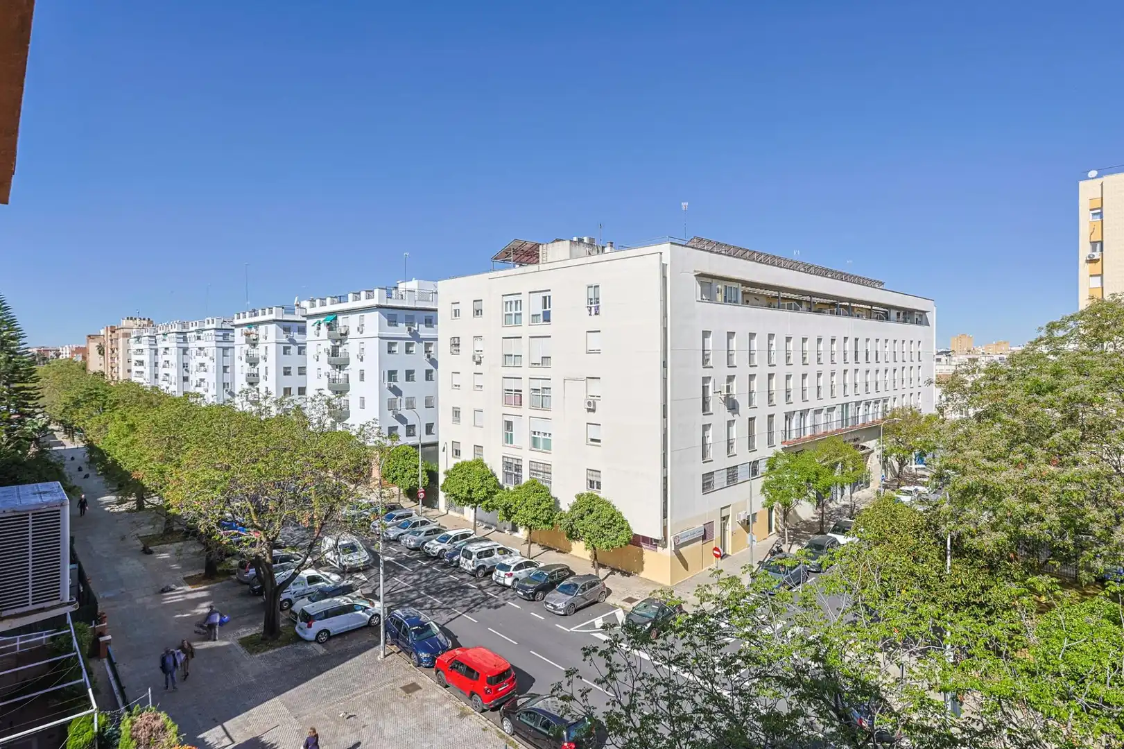 Exterior view of Flat for sale in Sevilla  with Air Conditioner and Furnished