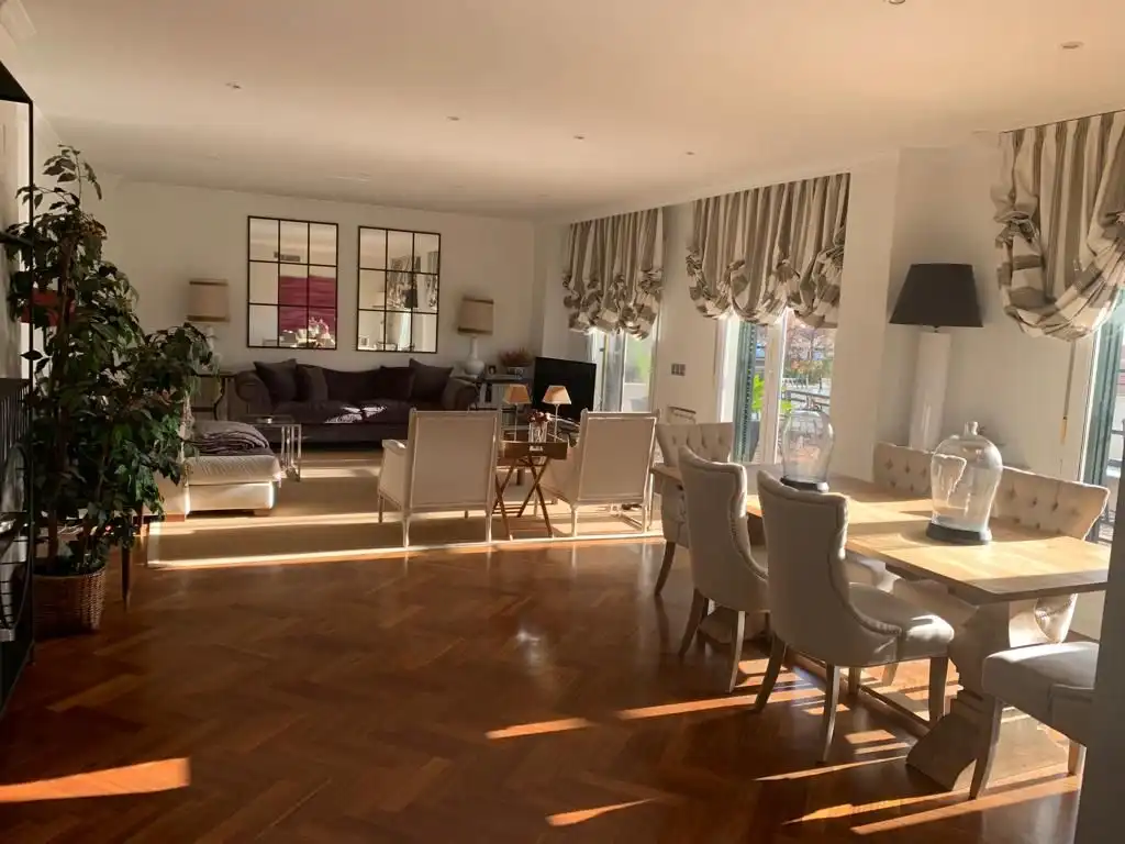 Comedor de Ático de alquiler en Badajoz con Aire acondicionado, Calefacción y Jardín privado