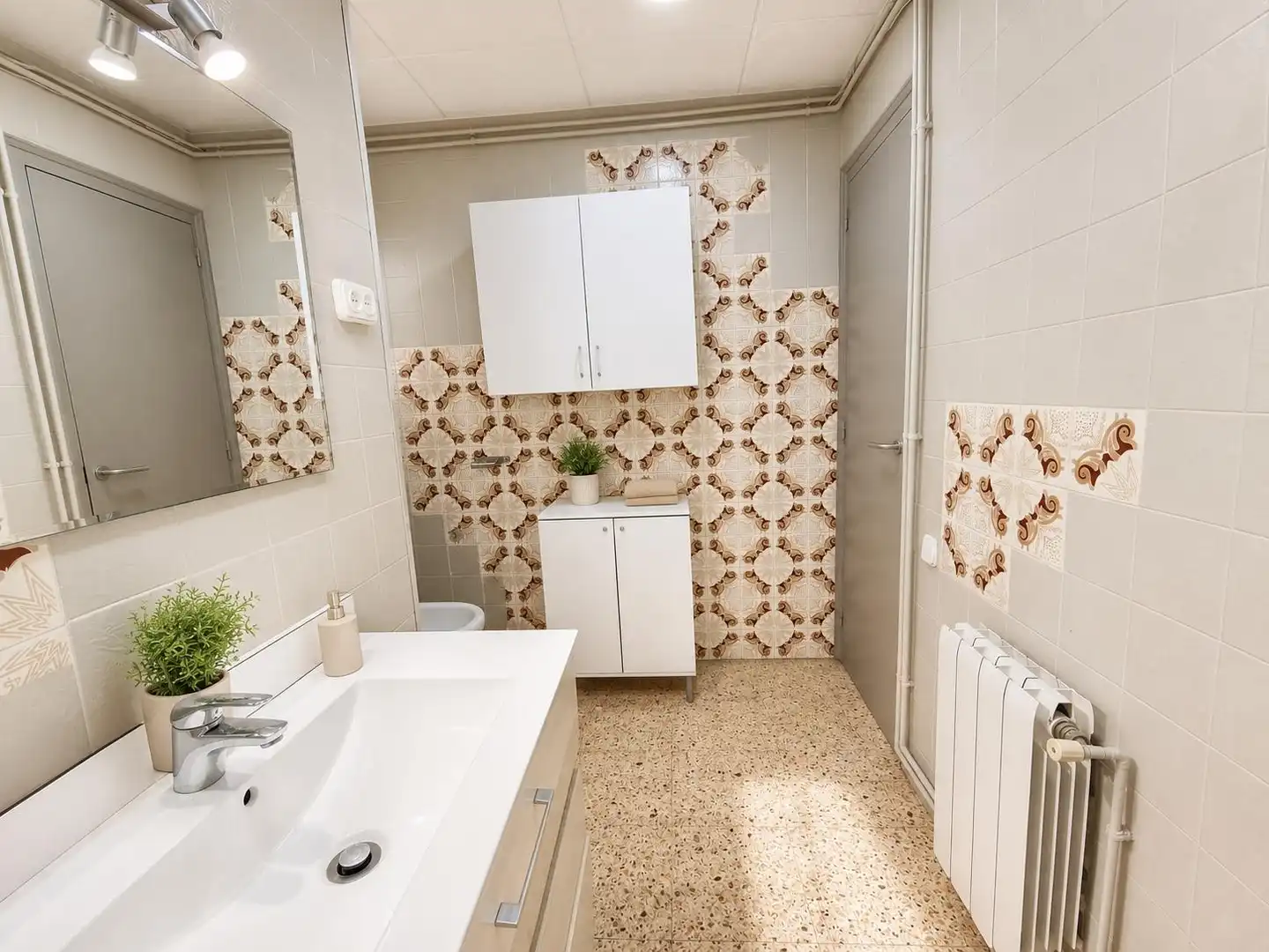 Bathroom of Flat for sale in Sabadell  with Heating, Oven and Balcony