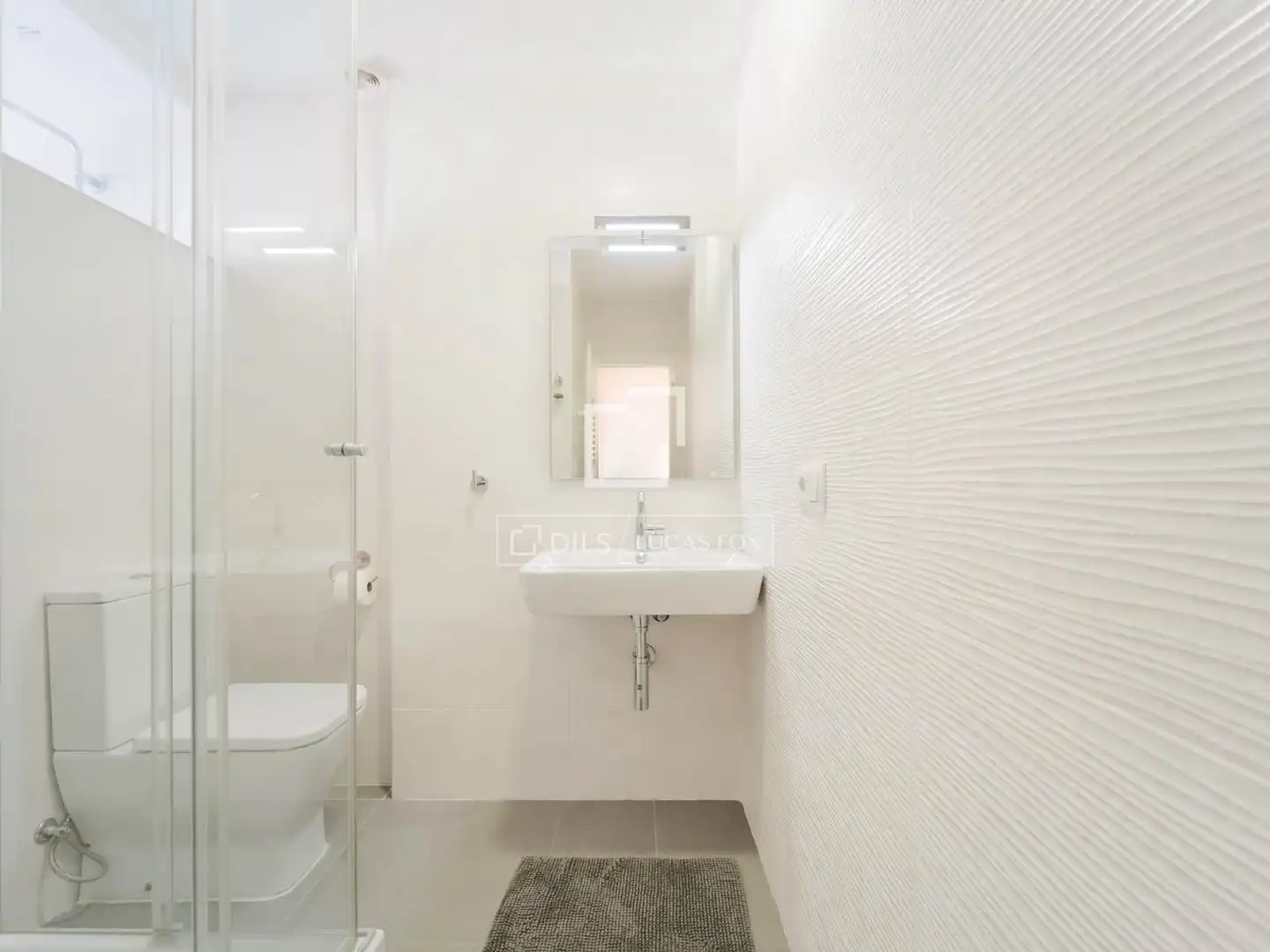 Bathroom of Flat for sale in L'Eixample