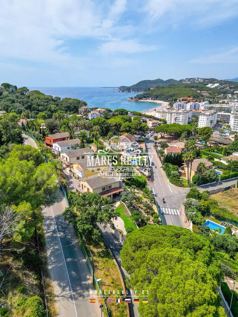 Außenansicht von Haus oder Chalet zum Verkauf in Lloret de Mar mit Klimaanlage, Heizung und Privatgarten