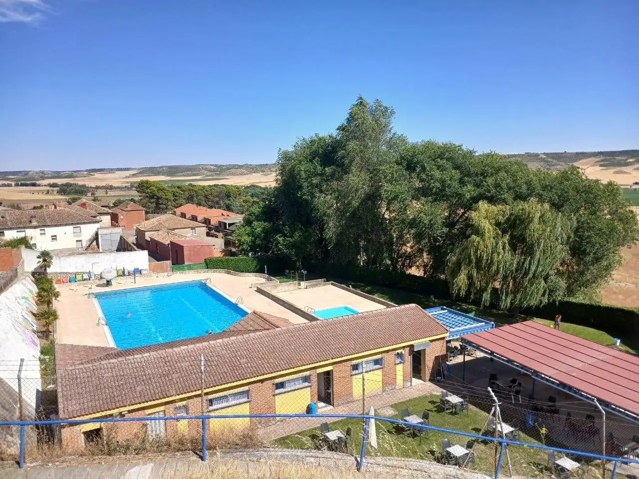 Piscina de Finca rústica en venda en Castronuevo de Esgueva amb Traster
