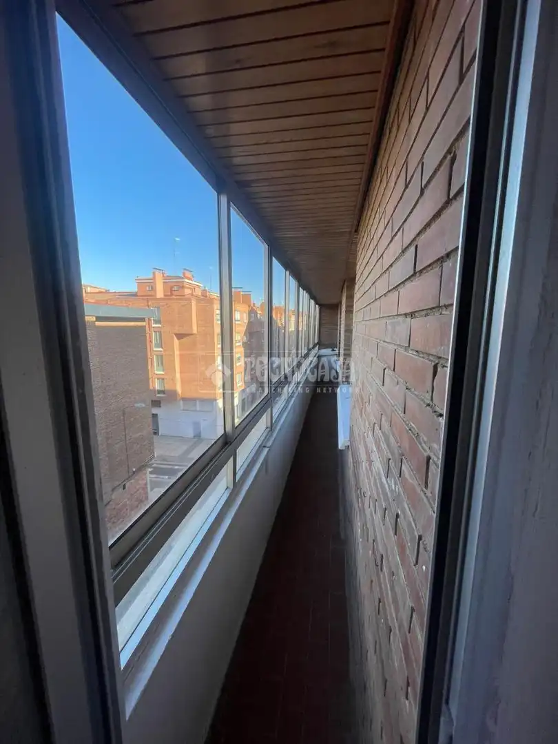 Terraza de Piso de alquiler en Palencia con Balcón