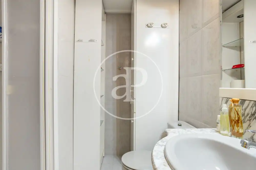 Bathroom of Flat for sale in Moncofa  with Air Conditioner, Heating and Terrace