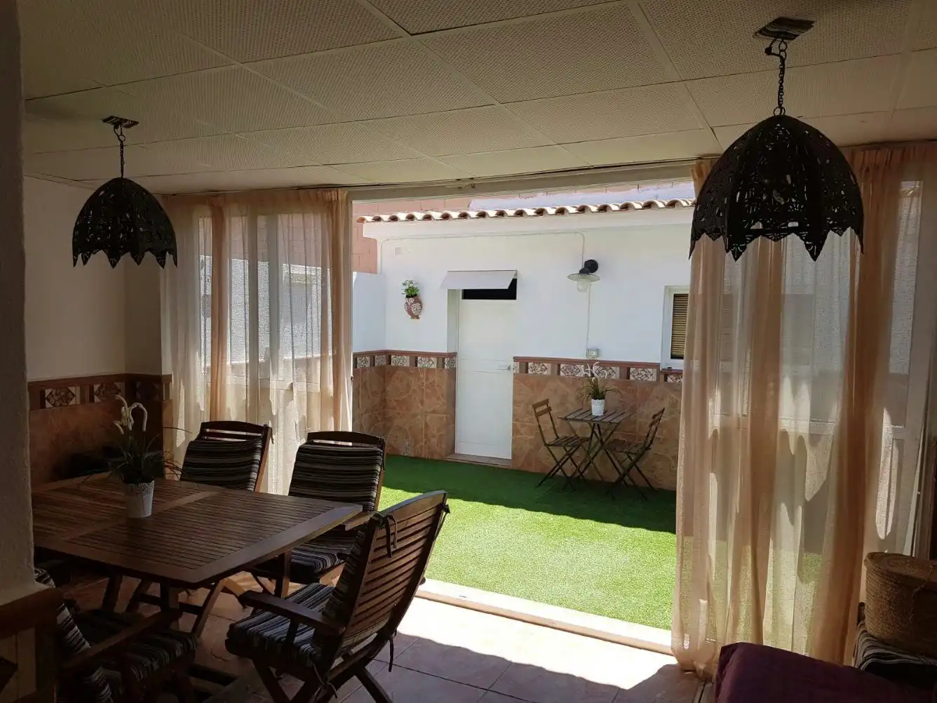 Terrassa de Casa adosada en venda en Algeciras amb Jardí privat, Traster i Moblat