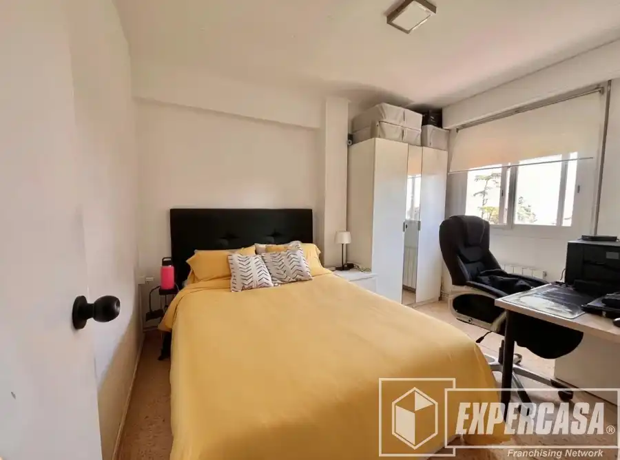 Vista exterior de Piso en venta en Valencia con Calefacción