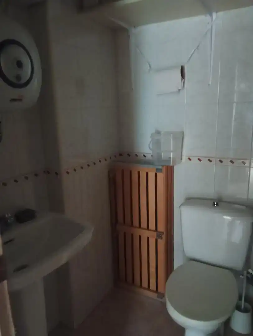 Badezimmer von Geschaftsraum zur Miete in Burgos