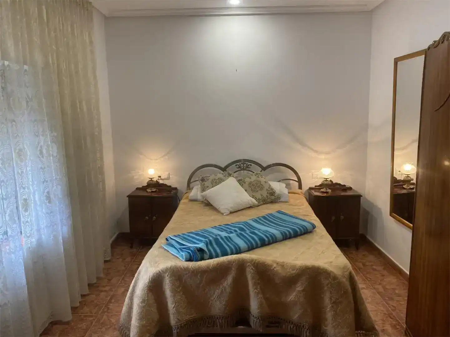 Dormitori de Casa adosada de lloguer en Abenójar amb Jardí privat, Moblat i Rentadora