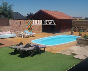 Swimming pool of House or chalet for sale in Torrequemada  with Air Conditioner and Swimming Pool