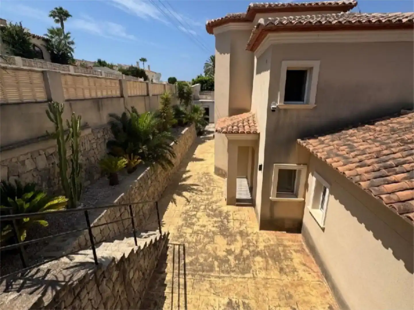 Vista exterior de Casa o xalet en venda en Calpe / Calp amb Aire condicionat, Piscina i Balcó