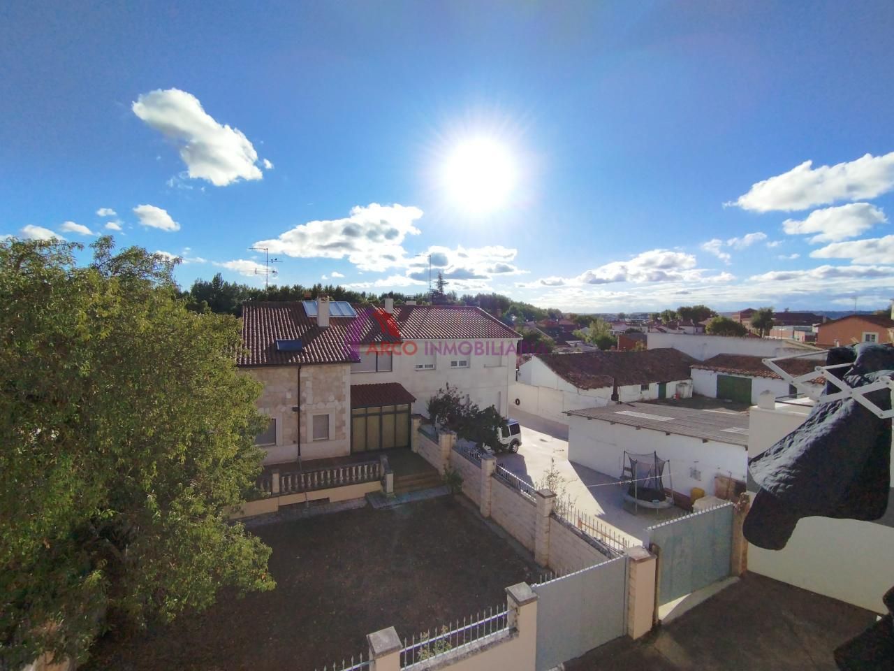 Vista exterior de Apartament en venda en Burgos Capital amb Calefacció i Parquet