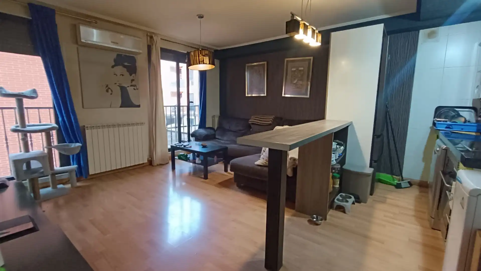 Sala de estar de Piso en venta en Castellanos de Moriscos con Calefacción, Amueblado y Horno