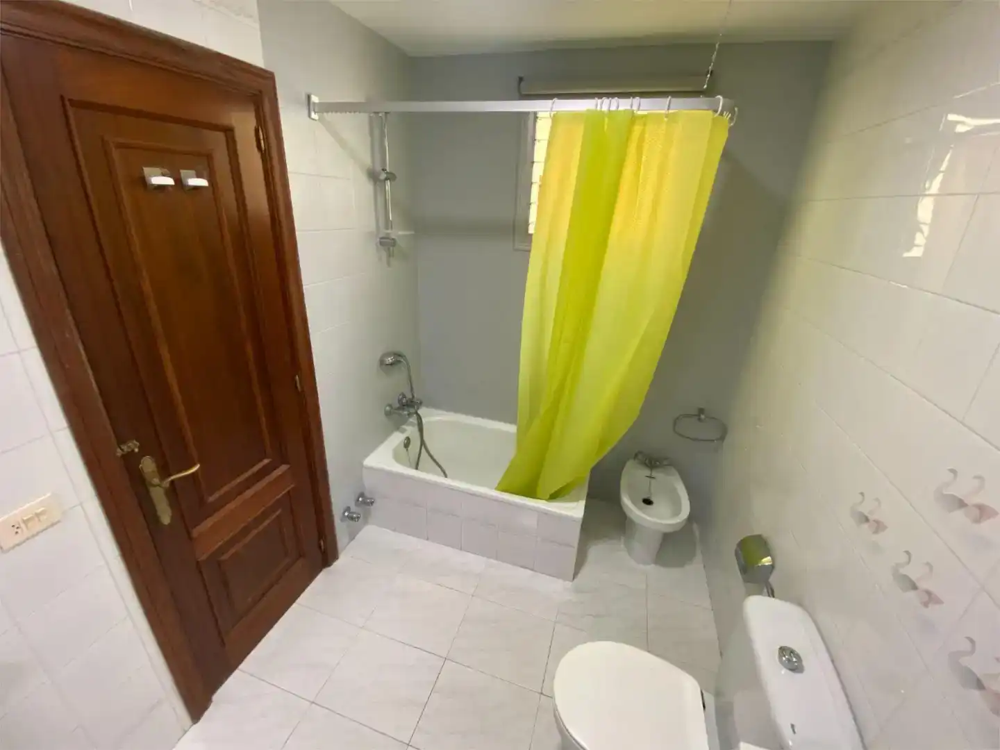 Badezimmer von Wohnung zur Miete in Mondoñedo mit Möbliert und Balkon