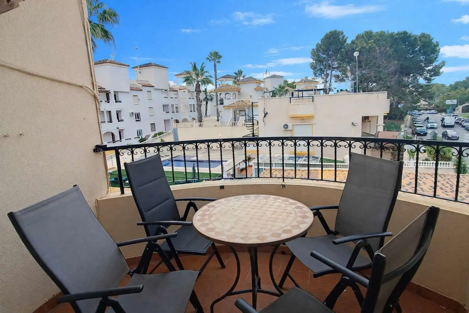 Terrassa de Apartament en venda en Orihuela amb Jardí privat, Moblat i Balcó