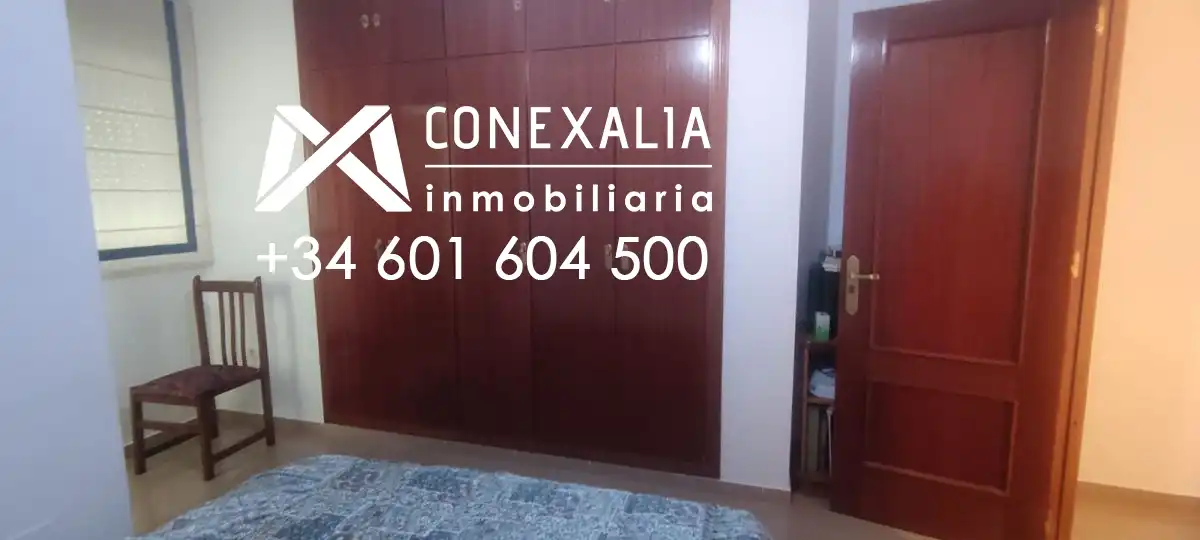 Dormitori de Pis en venda en Olvera amb Traster i Balcó