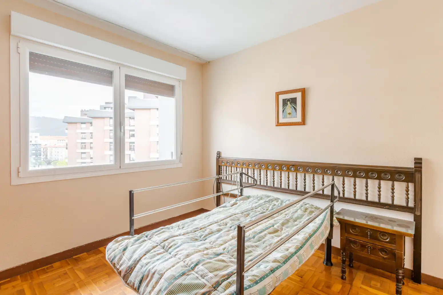Habitación de Piso en venta en  Pamplona / Iruña con Calefacción, Parquet y Terraza