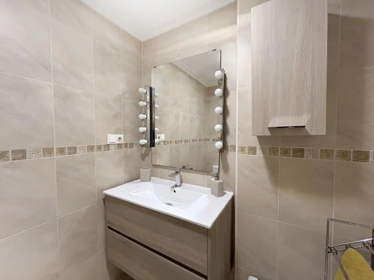Baño de Piso en venta en Monforte del Cid con Aire acondicionado, Calefacción y Alarma