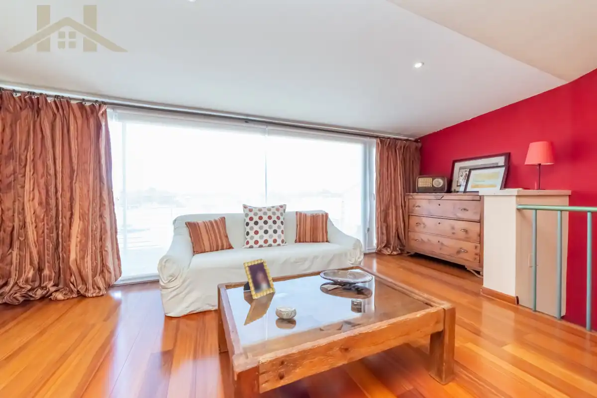 Sala de estar de Casa adosada en venta en Leganés con Aire acondicionado, Calefacción y Jardín privado