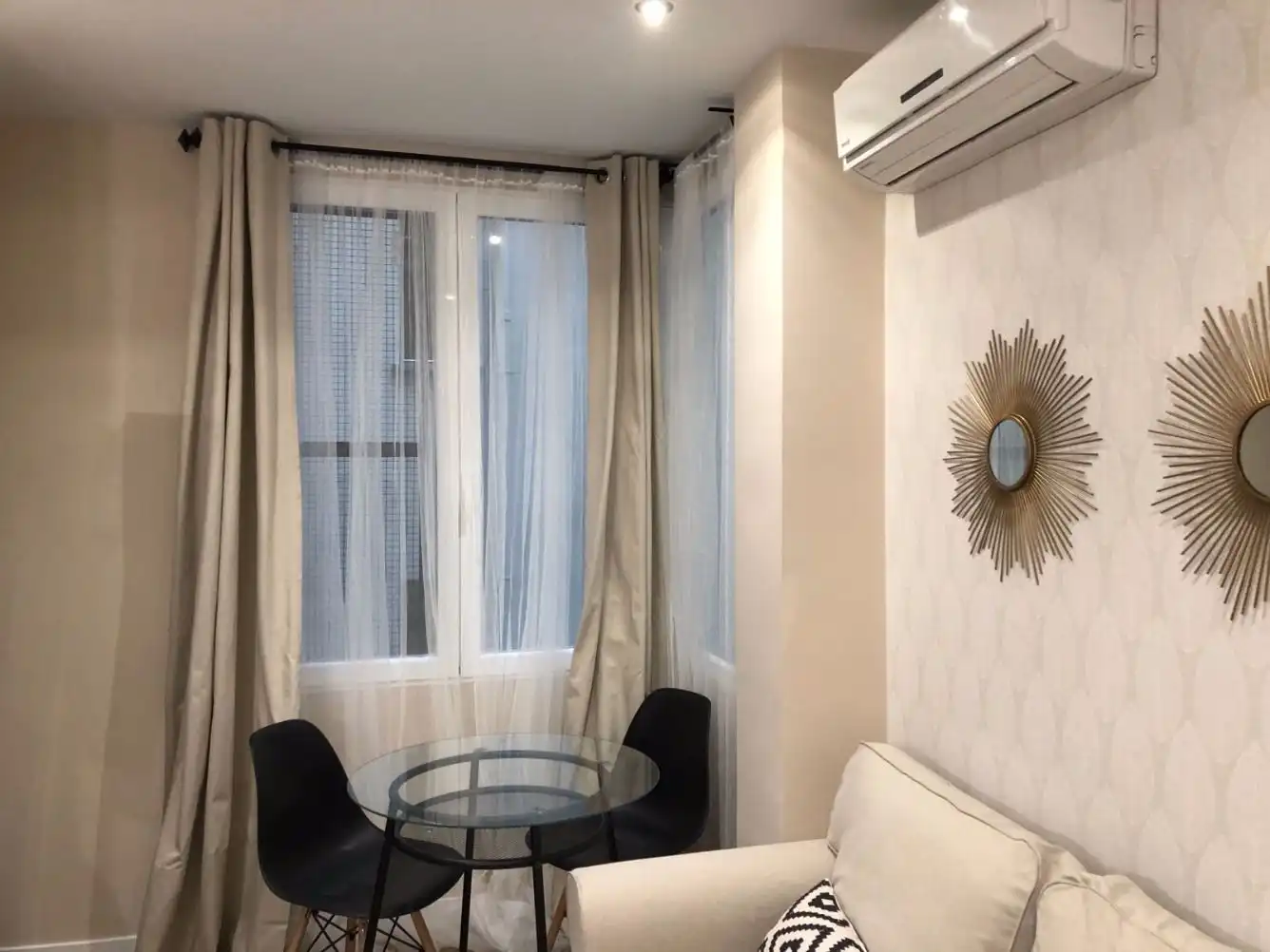 Wohnzimmer von Wohnung zur Miete in Madrid mit Klimaanlage, Heizung und Parkett