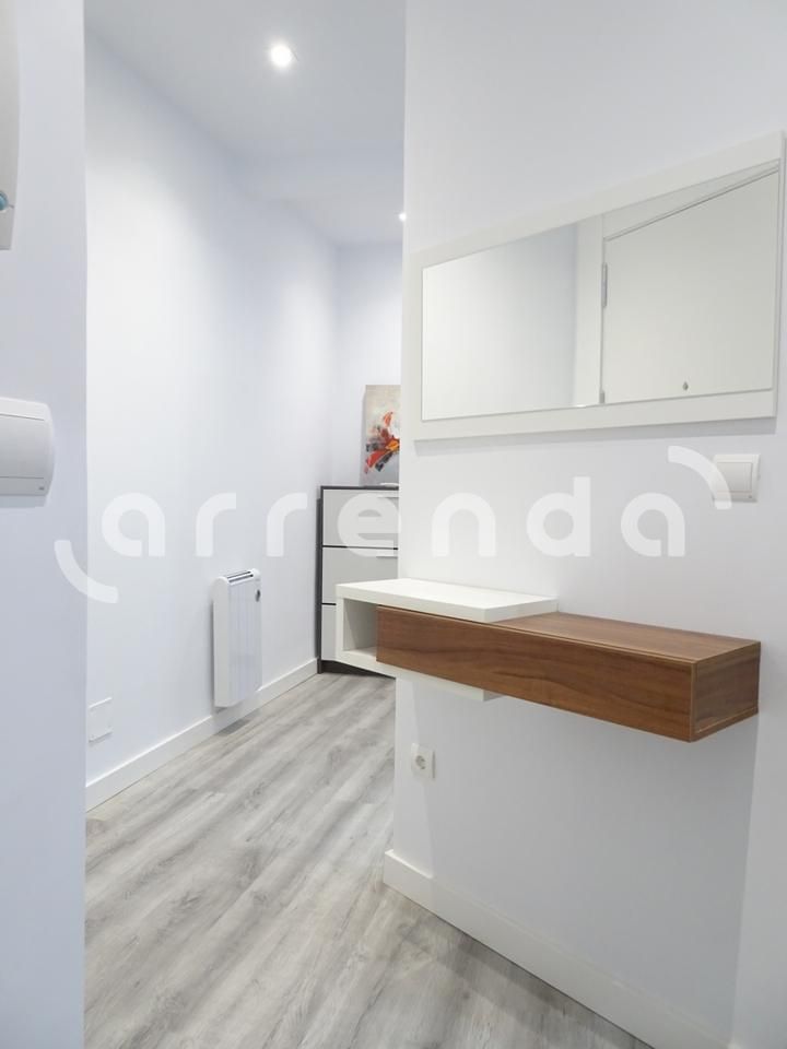 Dormitori de Pis de lloguer en Santander amb Calefacció, Moblat i Balcó